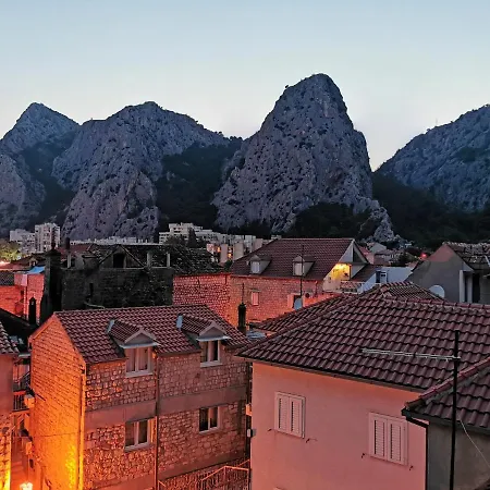 Apartament Modern Flat In Omis, With Terrace And Views, 80m² Omiš