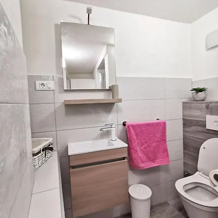 Apartment Modern Flat In With Terrace And Views 80m² *