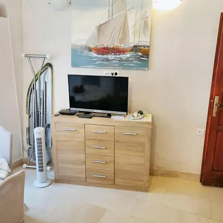 Modern Flat In With Terrace And Views 80m² *