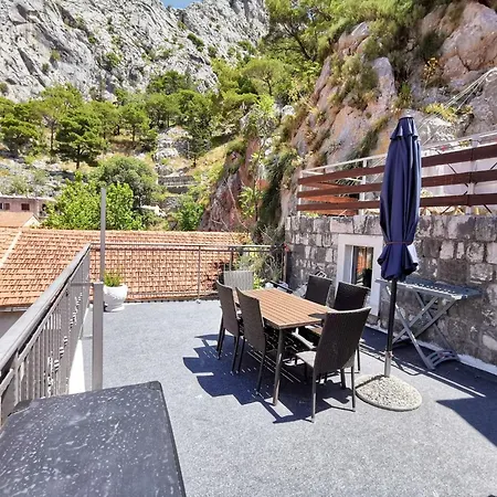Modern Flat In With Terrace And Views 80m² * Omis