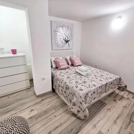 Modern Flat In With Terrace And Views 80m² * Omis